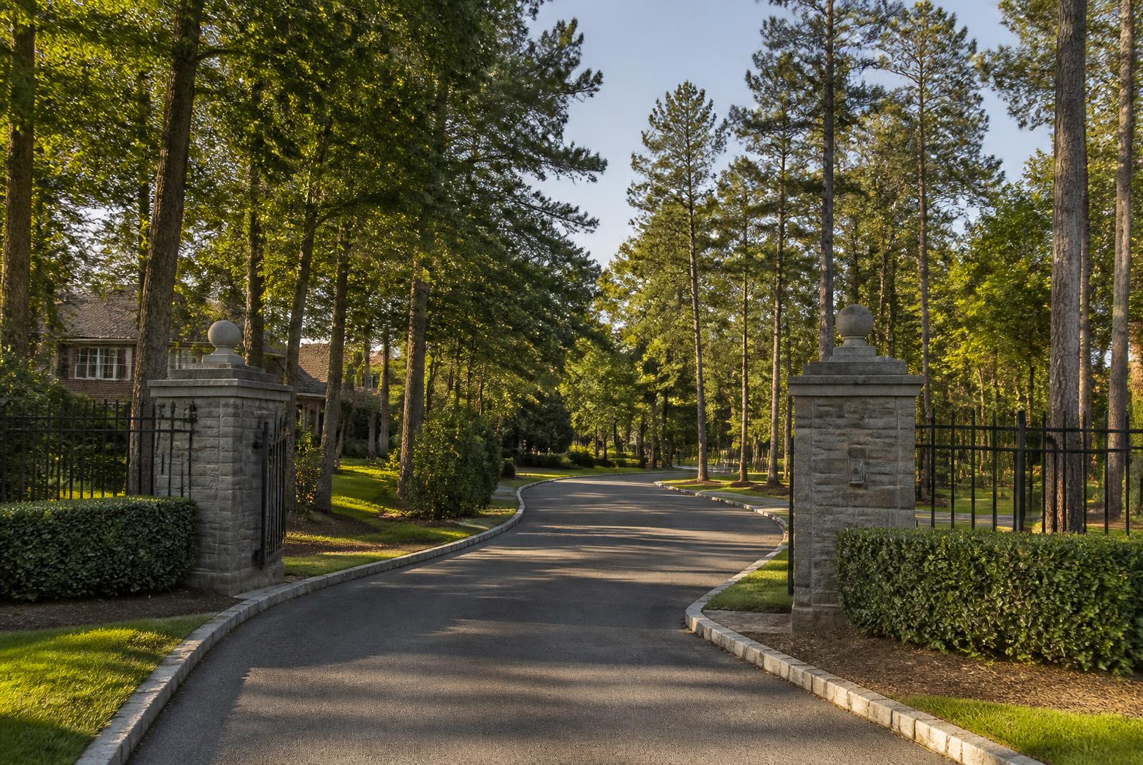 Tree-lined estate drive in a Marvin NC neighborhood